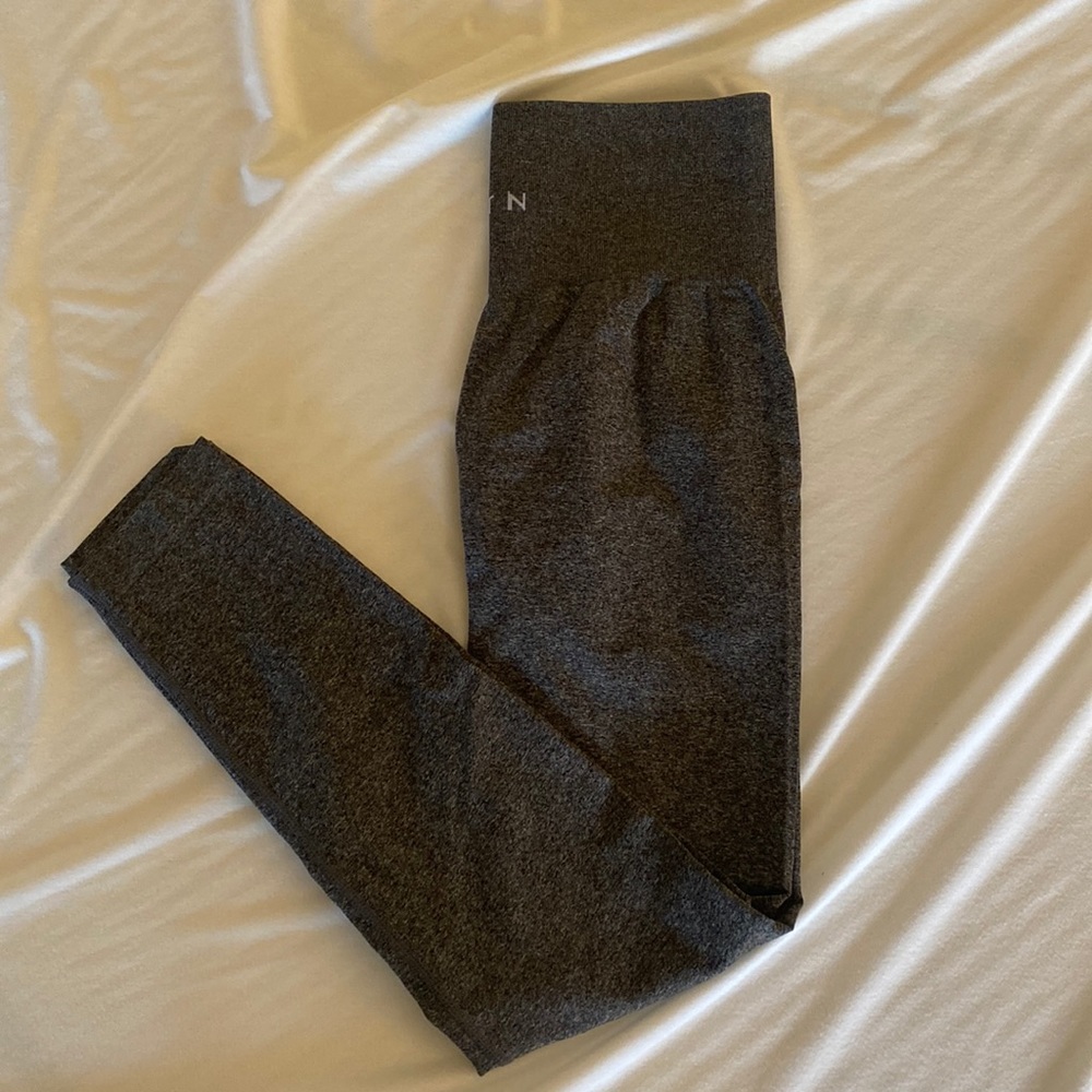 Gray NV Seamless NVGTN legging